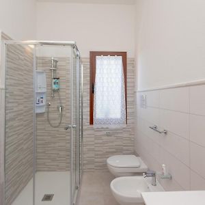Camera tripla classica